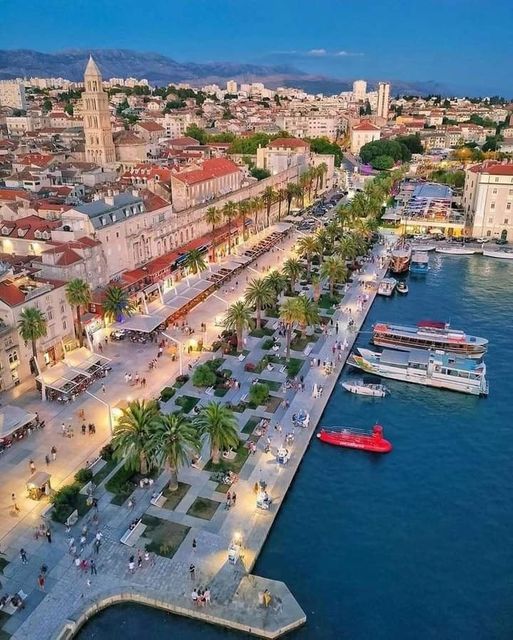 leClubTELI's tweet photo. Split  .    Croatie https://t.co/KHOBriKn9d