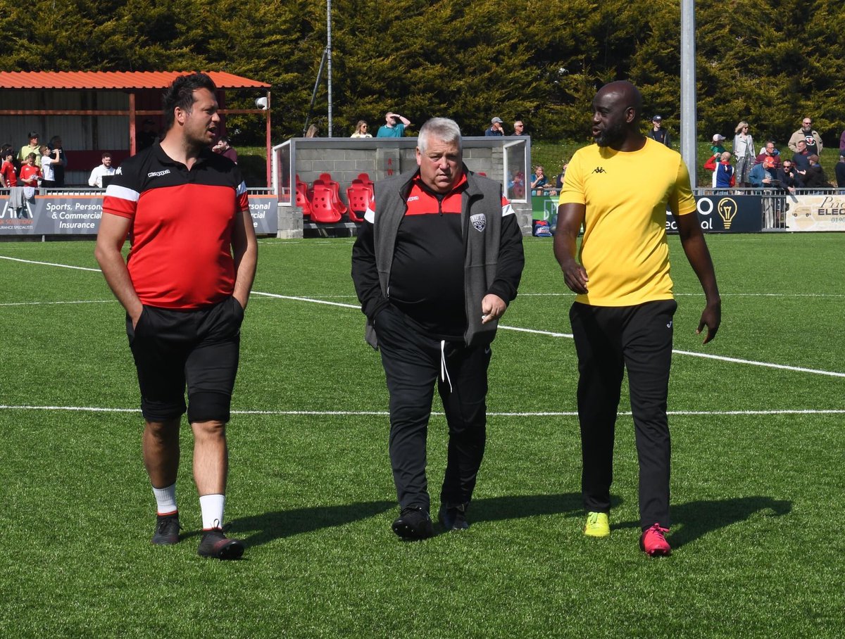 Chadders55's tweet photo. Today is the final match day of this season for @CarshaltonA_FC away at Merstham, totally gutted it’s these 3 absolute legends last game in charge 😭 let’s please send them off with a win fellas. Gonna be an emotional day. #threelegends #lovemyteam https://t.co/pdamWPrWV6