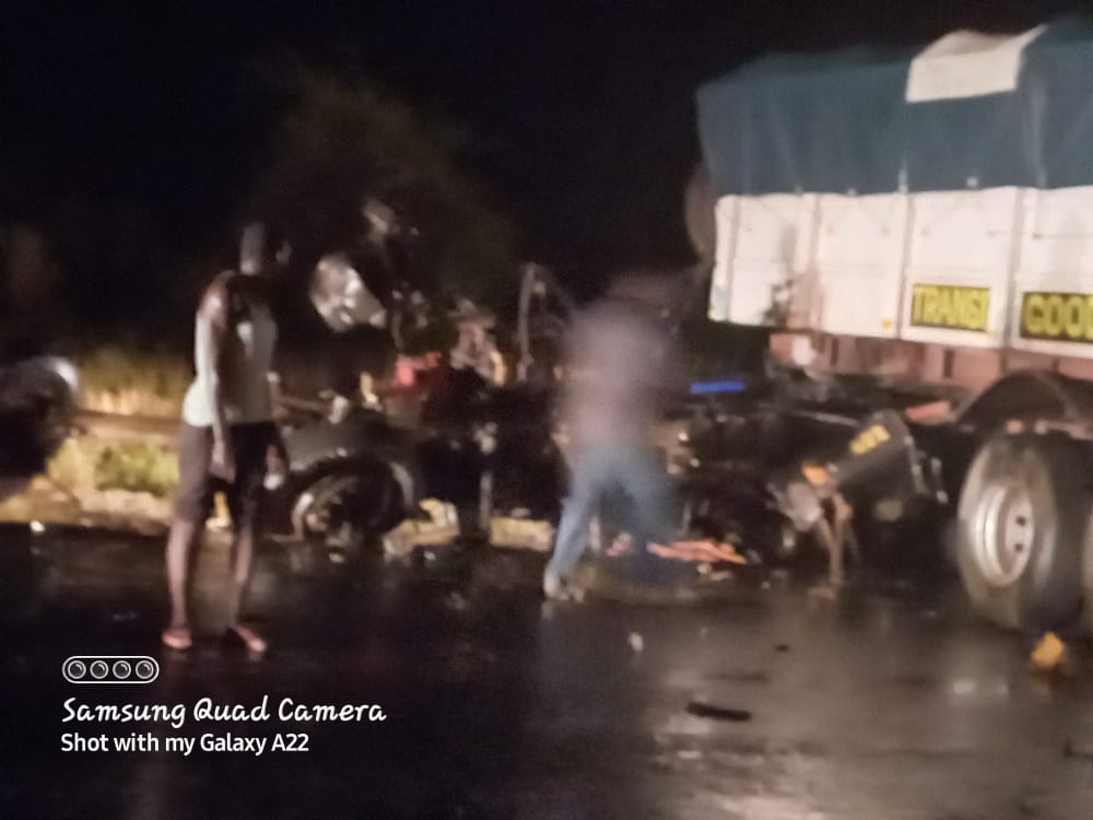 Accident on Mombasa road after Mtito from Nairobi, drive with Care.