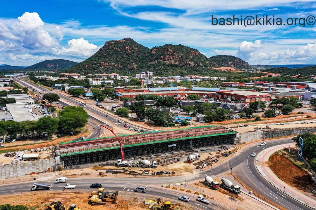 TheProjectsBw's tweet photo. Progess at Btv, Rainbow, and Rainbow interchanges. 

📸 Bashi Kikia https://t.co/KUXhU8qJbm