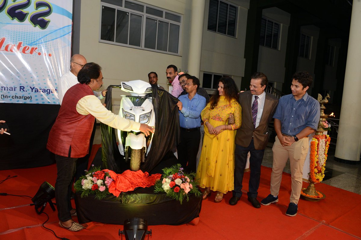 surathkal_nitk's tweet image. Snaps of Ring presentation ceremony 2022!!!!!🎉
We are tremendously grateful to all the dignitaries who graced the occasion. #NITK @surathkal_nitk #RingPresentation #ProudMoments