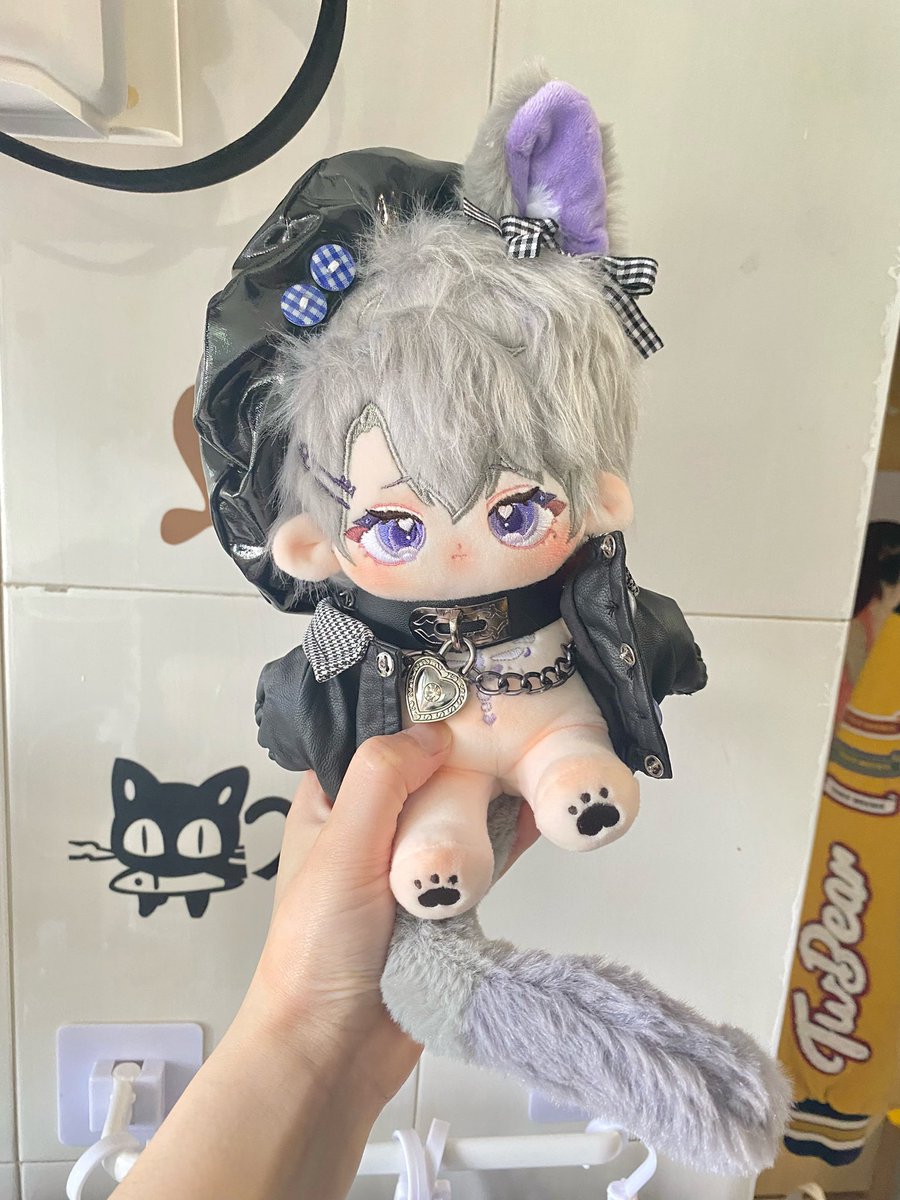KREUZZZ1's tweet photo. 🦋 https://t.co/HiaJFgttXr