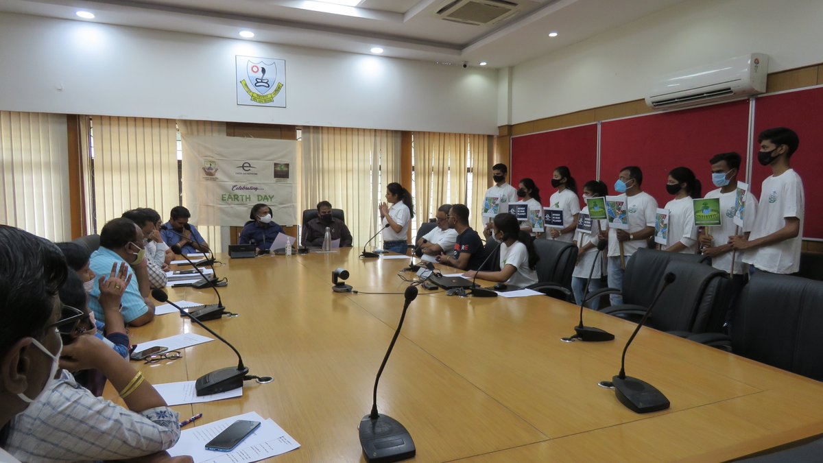 green_vigil's tweet photo. @ngpnmc , Nagpur Smart City , @EarthDay_India & @green_vigil commemorated Earth Day at Nagpur Municipal Corporation, Head Office, Civil Lines #Earthmonth #EarthDay2022 #EarthDayNetworkIndia #Earthrise #Greatglobalcleanup #EveryDayEarthDay #ActsofGreen #EndPlasticPollution https://t.co/YOIXUfAOdW