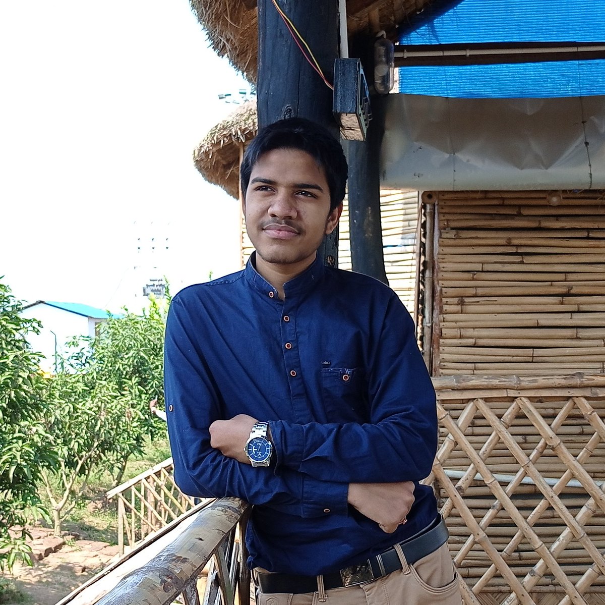ayanroyrivu's tweet photo. যদি সত্যি হত 

  আমার হারিয়ে যেতে ইচ্ছা করে ,
  খুব দূরে নয়, 
  তোমার বুকের মাঝে ।
  আমার সাঁতার কাটতে মন চায় ,
  সমুদ্রের উথাল জলে নয় ,
  তোমার হৃদয় সৈকতে । 
  আমার কল্পনার স্বপ্নগুলিকে -
  সত্যি করতে চাই ,
  তোমায় নিয়ে স্বপ্নেগড়া ভালোবাসার নীড়ে ।
@Bengalipoem https://t.co/1y4nihnvdP