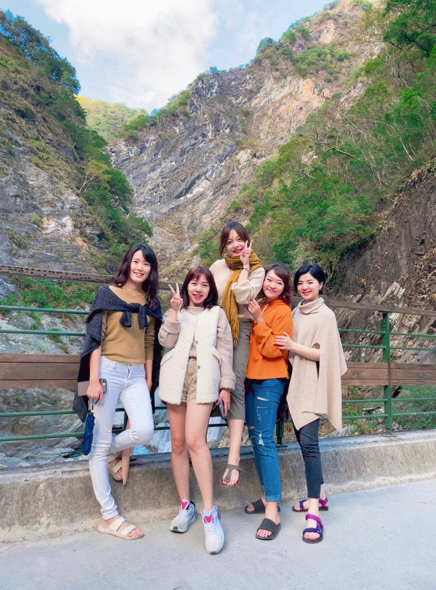 ___haaaaan's tweet photo. #20210105 
好讚好好玩
踩到水裡像進到冷凍庫一樣

#hualien #白楊步道 #白楊步道水濂洞 https://t.co/sPNjTGEu0b