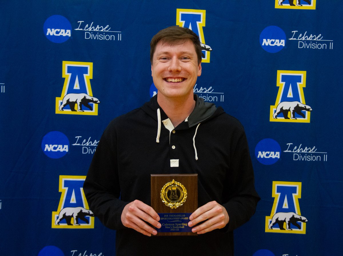 <a href="/NanooksHockey/">Alaska Hockey</a> Our second award was given to Coleman Sparling of <a href="/NanooksMBB/">Alaska Men's Hoops</a>. He was awarded the Joe Tremarello Sportsmanship Award; congrats, Coleman! 

#NanookNation x #RuleTheNorth