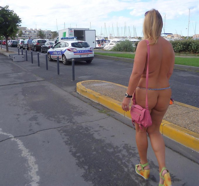 It is usual to be completly nude in a nudist-resort like CDA https://t.co/dcJUHJmkVz https://t.co/Hm<a href="/tag/nudist"class="tags"><span>#nudist</span></a>