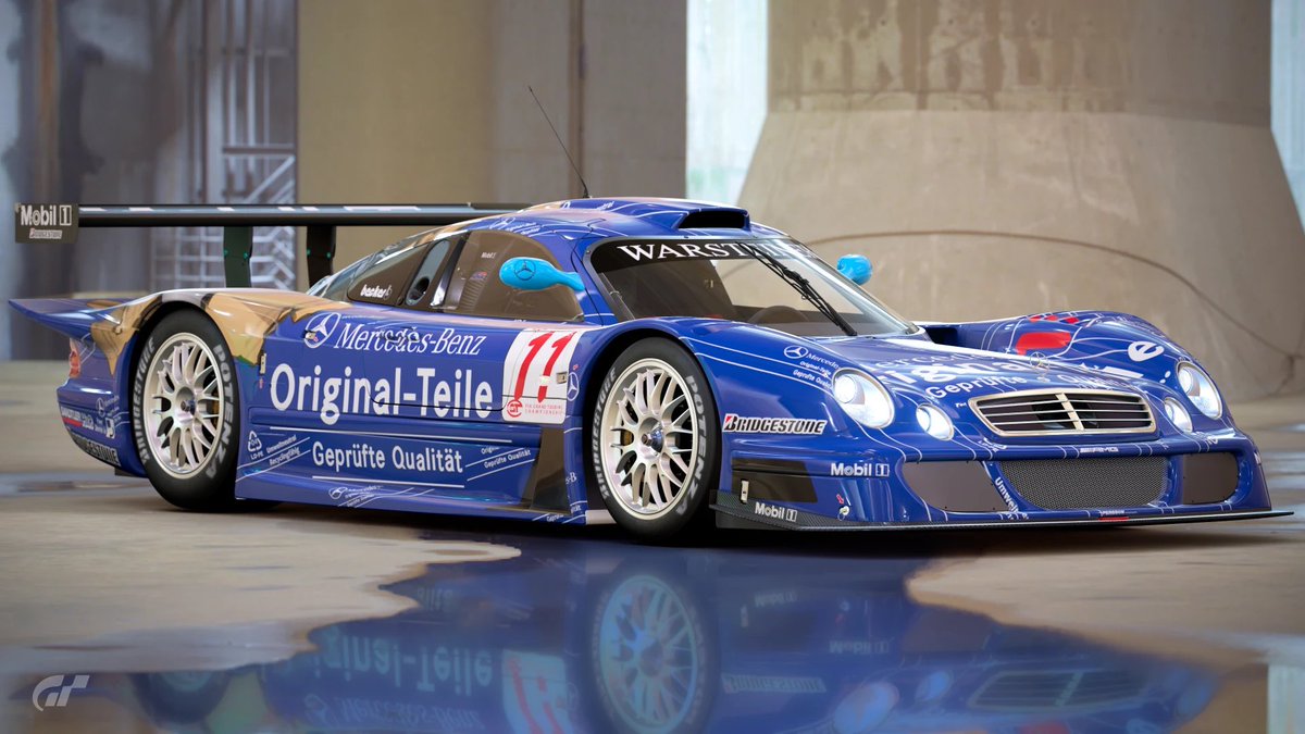 Ncz6P2's tweet photo. 1998年のFIA GT選手権よりオリギナルタイレカラーのCLK-GTRを制作しました🚙

11号車と12号車の両方あります🙃　
#GT7 
#GT7Livery https://t.co/7q3eRRznbB