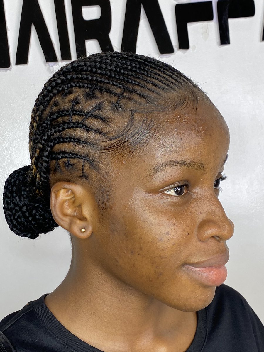 AbonFavor's tweet photo. Cornrows 😍

Pls RT and patronize me 
Shop 085, block f4, Albarka complex 
WALK-INS are not allowed, APPOINTMENTS only pls 🙏 https://t.co/WiSHPtYFZT