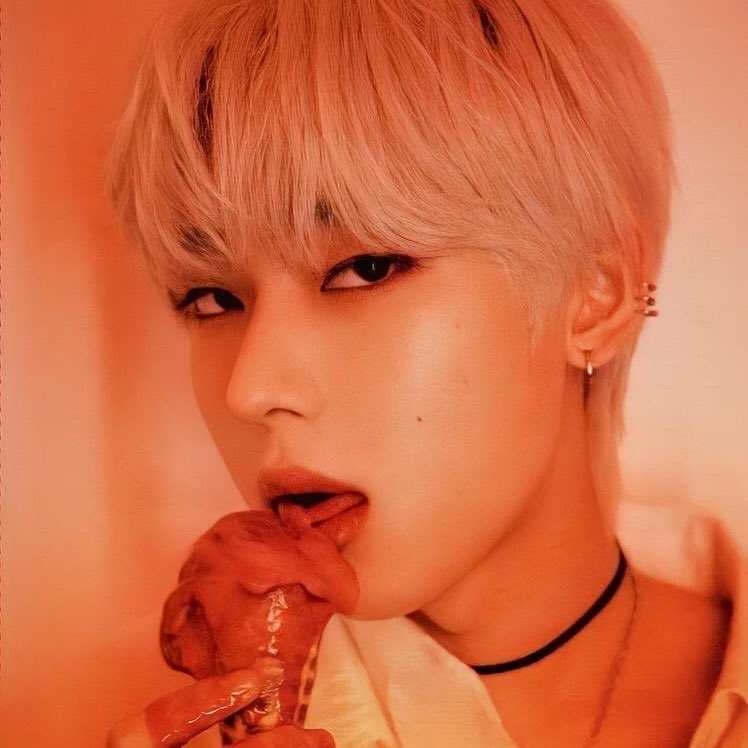 sunskittle's tweet photo. SUNGHOON AND SUNOO BOTH ATE THE SEXY CONCEPT ARGUE WITH A WALL https://t.co/MF6oRuVqtC