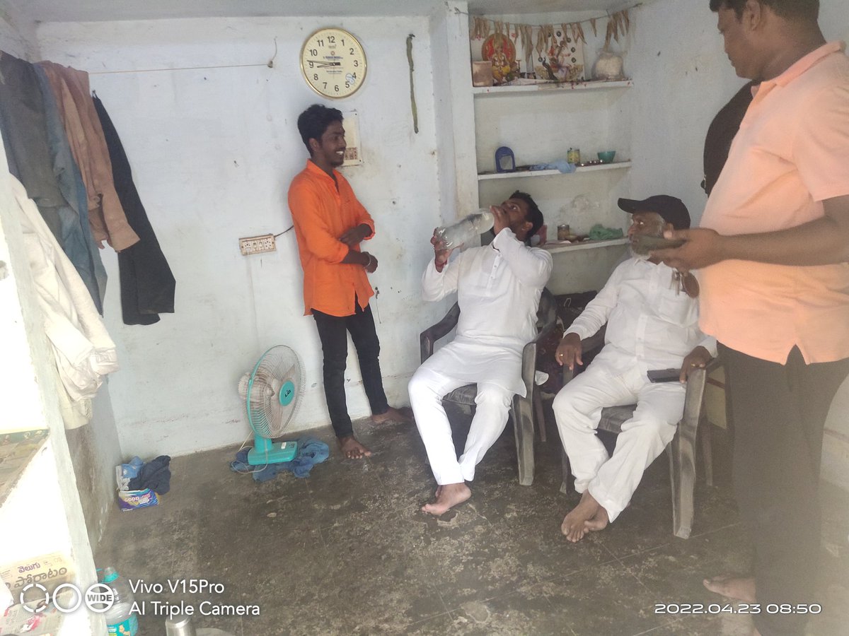 CorporatorM's tweet photo. #Coffeewithcorporator ప్రోగ్రాంలోబాగంగామిత్రులుఅభిమానులకార్యకర్తలఇండ్లలోఆర్ధికఆరోగ్యకుటుంబ పరిస్థితులపైచర్చించినమూసాపేట్ కార్పొరేటర్ మహేందర్
#kodicherlamahender #moosapetcorporator #bjp4kukatpally #BJPTelangana @bandisanjay_bjp @Arvindharmapuri @RaghunandanraoM @tarunchug https://t.co/Cr2oo3jxEE