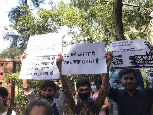 We had faith in our leaders. The student bodies we chose to protect our rights. But they stepped back to fulfil their political motives and left us to suffer. Sad @DUSUofficial @dpradhanbjp @TOIIndiaNews @htTweets @NidhiTanejaa @EduMinOfIndia #PradhanJiHelpDUStudentsWithOBE