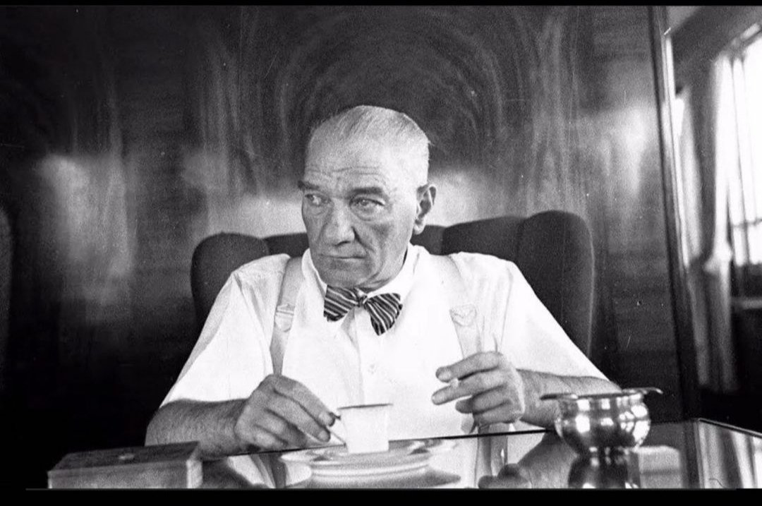 #Geleceğeİşaret
 #23Nisan
#23NisanKutluOlsun
Atatürk 'ün Çocuklariyiz...