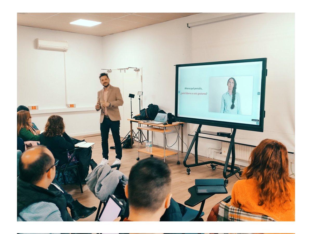 Conclusiones durante las últimas ponencias en <a href="/CRIFAcacias/">CRIF Las Acacias</a>
"El liderazgo no se vive de forma individual sino de forma compartida".
"El líder conversa, diálogo y sobre todo, escucha".👏Gracias <a href="/lolosan10/">Manuel Sanchez</a> por motivarnos durante las jornadas de formación #compdigedu #IF_CMadrid