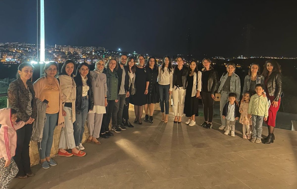glbntabakcioglu's tweet photo. Muhteşem @DurduNaime ekibi👏👏
@sarayaliemre @KurnazArzu @BaysozFirdevs @Songuldemir28 @mehtap_kr @sumeyraaerdogan @iremsszgin @FatmaErtem10 @tubaeli62862718 @EmineKurt95 @aleynahlc @EdaGoktekin @cevik_semra @ulgenkunt20 https://t.co/GlG0R9uQ00