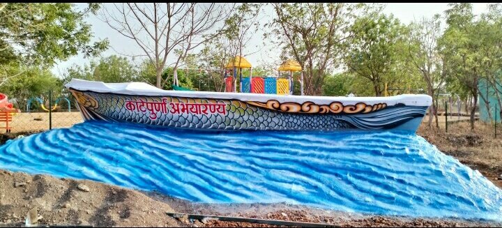 jayotibanerjee's tweet photo. #InnovationPays
#RFO &Star Archer @PawanJadhao19 of #KatepurnaSanctuary #MelghatTR spotted an abondoned broken boat
He spruced & Installed it at the Entrance
Now it serves as #WelcomeSpot #SelfiePoint & #PlayArea for kids.
This #Boat highlight the #NicheTourism of #Katepurna https://t.co/h9O6Afs75H