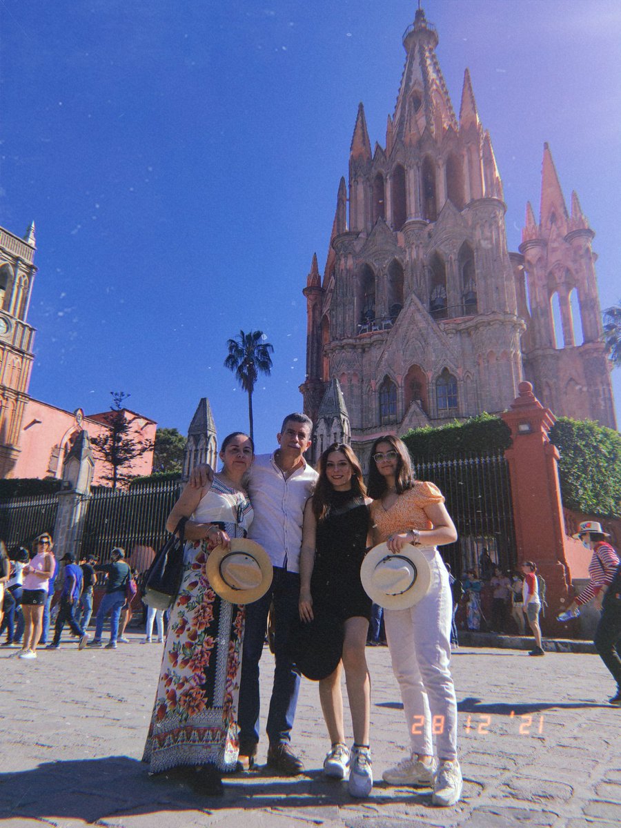 luzaglr's tweet photo. fotitos que merecen estar aquí de lo más importante de los últimos meses 💙 https://t.co/OlRssM6Tke