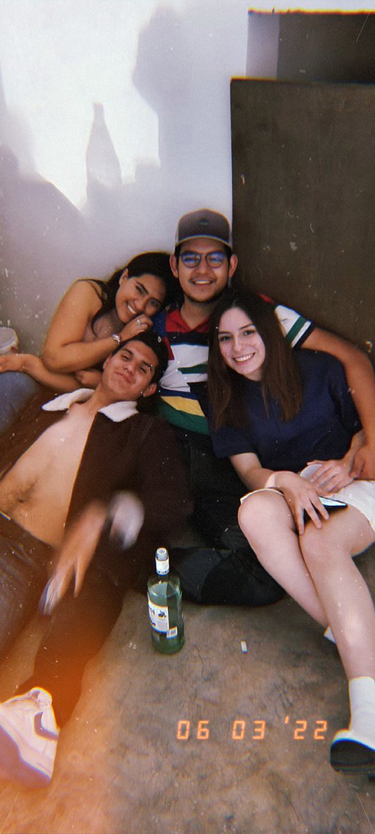 luzaglr's tweet photo. fotitos que merecen estar aquí de lo más importante de los últimos meses 💙 https://t.co/OlRssM6Tke