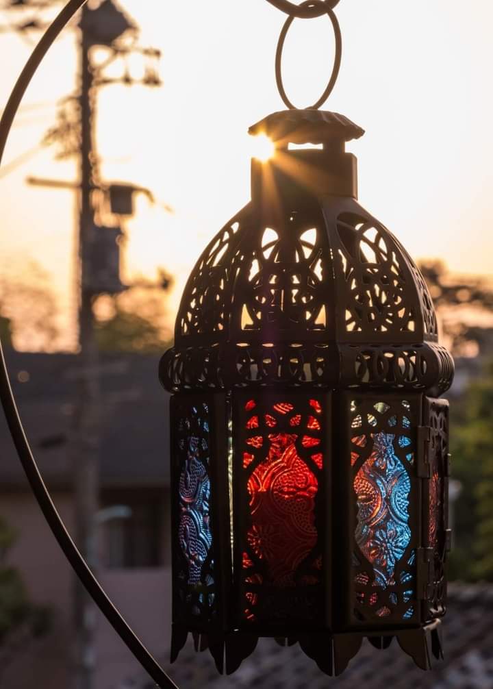 مع صباح 22 #رمضان..  يا رب أنزل عليَّ برد السكينة.. واجمع شتات قلبي.. واملأني بحسن الظن بك في قدرك وأفعالك..