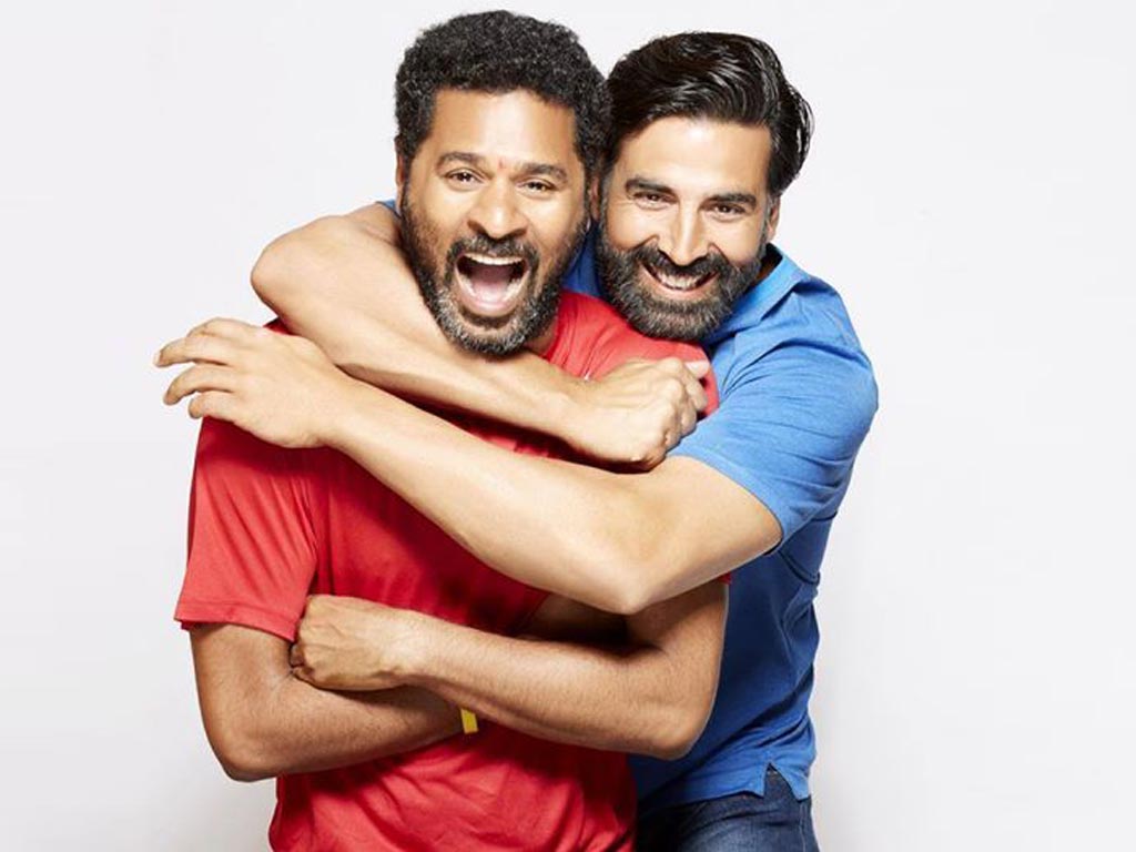 Manohar7Vishnoi's tweet photo. #AkshayKumar with #Kollywood ( #Tamil ) Actor's
#ThalapathyVijay𓃵 #Rajnikanth #ChiyaanVikram𓃵 #ParbhuDeva
#akshaykumar𓃵  next #prithviraj  in Tamil on 3 June 🔥 https://t.co/y2xWsZ6Rw4