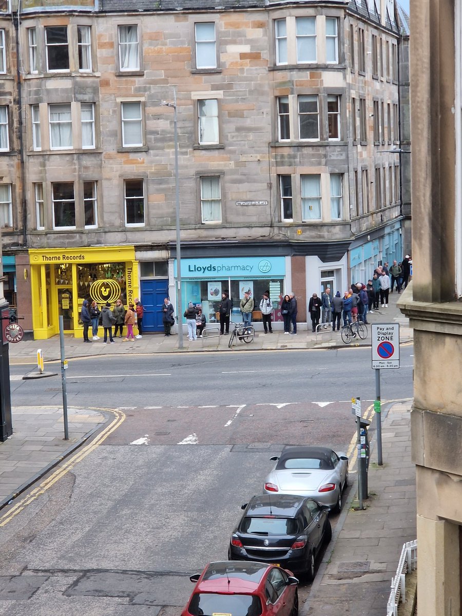 Check out the line at 7:30am today <a href="/ThorneRecords/">Thorne Records</a>. What a buzz. I'll be checking out Record Day today. Can't wait!