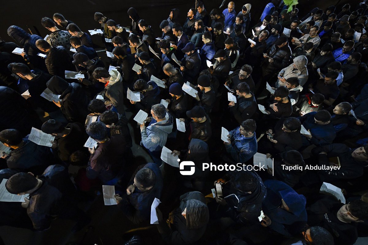 PhotoStockaz's tweet photo. "#MəşədiDadaş" məscidində ikinci #qədrgecəsi: 23 aprel 2022
The #second #nightofQadr at #MashadiDadash #mosque in Baku: April 23, 2022
#Azerbaijan, #Baku Photo: Tapdiq Abdullayev #PhotoStock
#məscid #din #islam #muslims #islamic #muselman #mosque #namaz #dua #ramazan #müsəlman https://t.co/bR7uEm7KrO