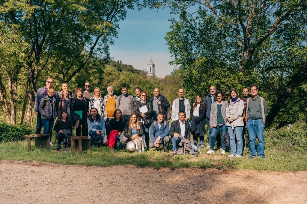 GuitartMoises's tweet photo. IRE @univgirona 2022 !! @LiberiUdg @greca_udg @GREPAI_UdG @udigitaledu @GRES_UdG @diversitat_UdG @CISA_UdG IGESI Cultura-i-Educacio, GR-MUSET, BITACOLA @UdGEducacioPsic  @CatedraTEKHNE @CatedraRSS_UdG @CatedraRP_UdG @UdGRecerca @Red_IIE https://t.co/639b7EVrSk