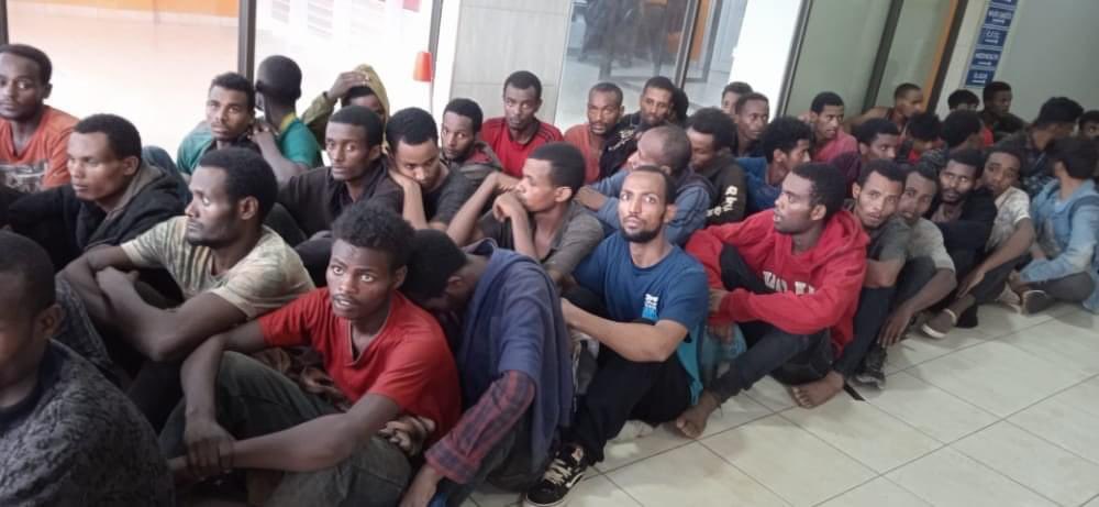 AdvoBarryRoux's tweet photo. The Department of Immigration in the Northern Region and the Malawi Police arrested 133 Ethiopians, 6 Bangladeshi nationals &amp; one Pakistani national for entering Malawi illegally. https://t.co/KZWzOXcIma