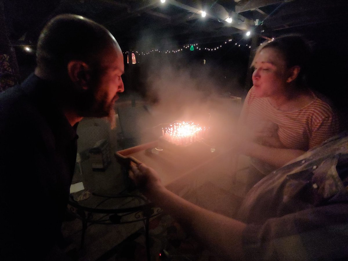 Thank u <a href="/BlakistonR/">Rebecca Blakiston 🇺🇦</a> for best ever belated, double birthday celebration. It made my year.🤗