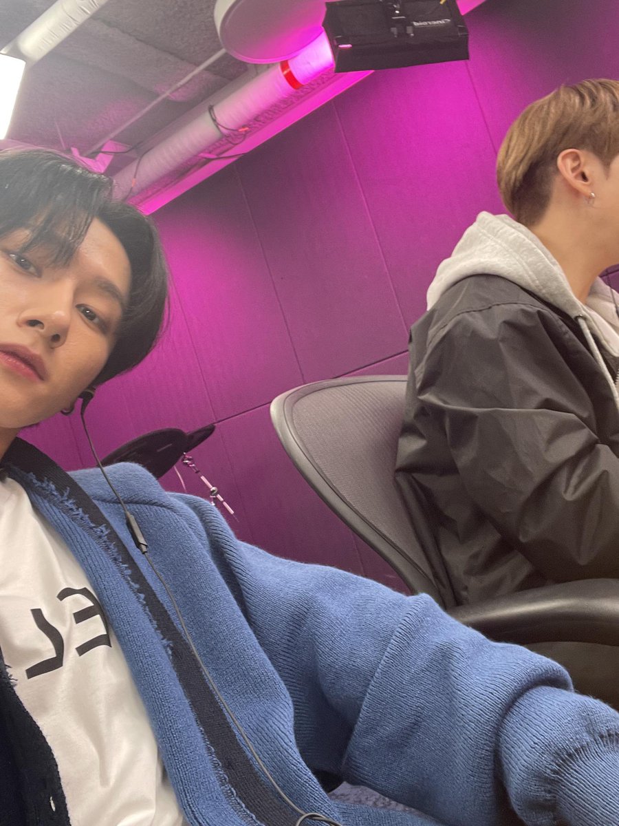 hourly changkyun (@hourlykyun_) on Twitter photo 