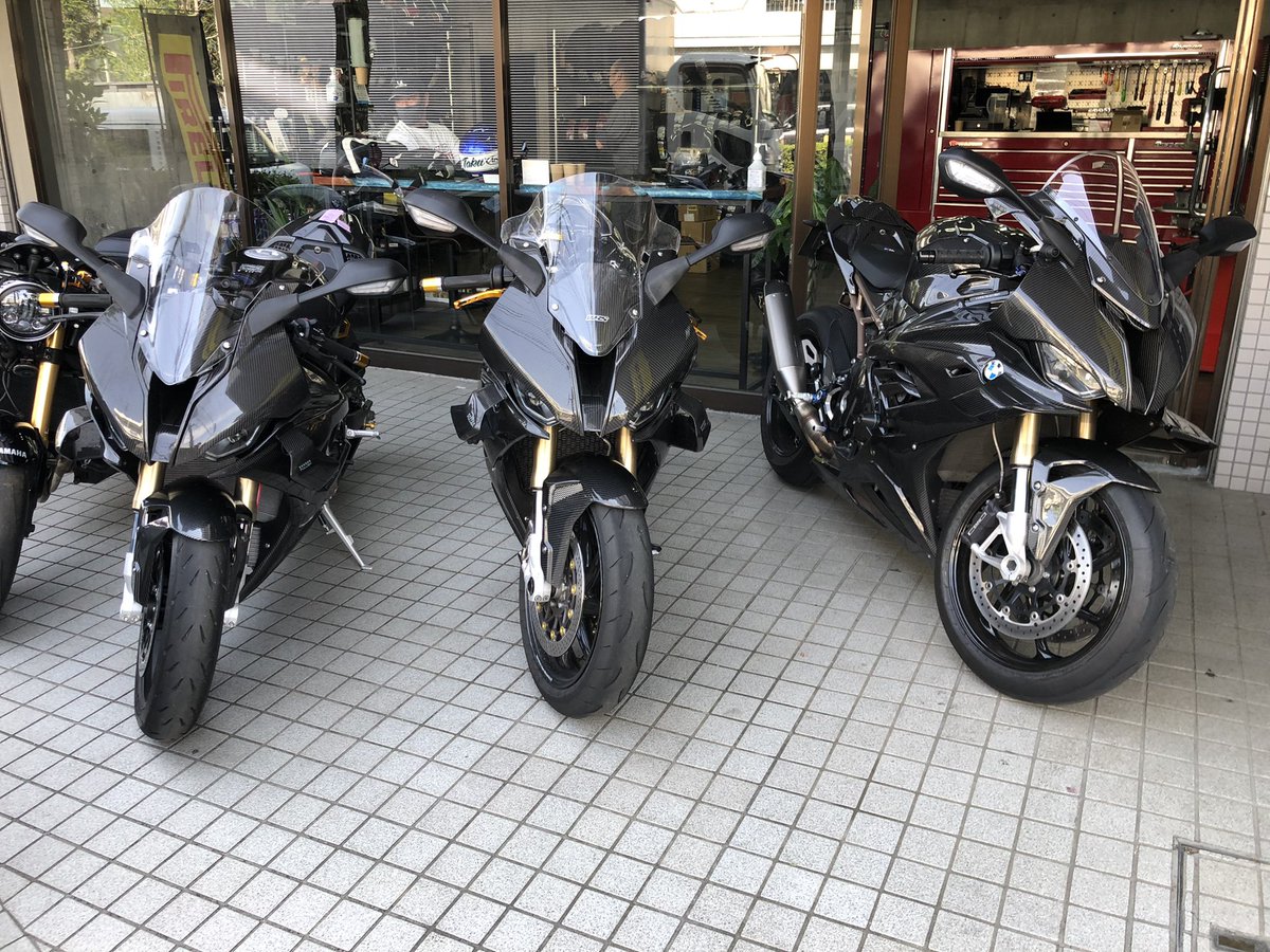 s1000rr_rideman's tweet photo. 後程詳しく紹介させて頂きますが、
ぬるライダー様にお会いしてきました。
メインのS1000RRとサブのS1000RRをお持ちで、両方ともカスタムが素晴らしかったです。
一旦東京から離れるとのことでしたので本日お会いできて光栄でした。
😆
#S1000RR
#M1000RR
#ILMBERGER
#fullsix https://t.co/z5Hnct0ydX