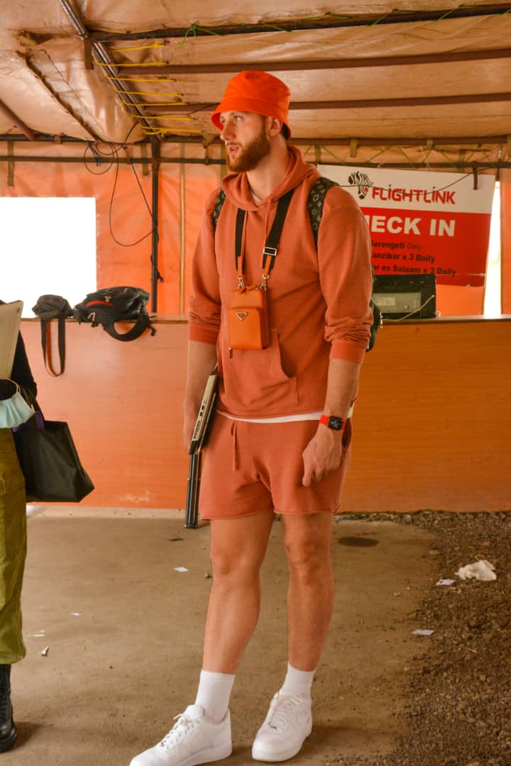 USA @NBA  Player in Serengeti. Jusuf Nurkic (28), a United States National Basketball Association (NBA) superstar, has arrived in Tanzania yesterday for a three days visit in Serengeti National Park. He is accompanied by his wife Emina Duric. - Pascal Shelutete @tzparks https://t.co/j8KX5qmwMv