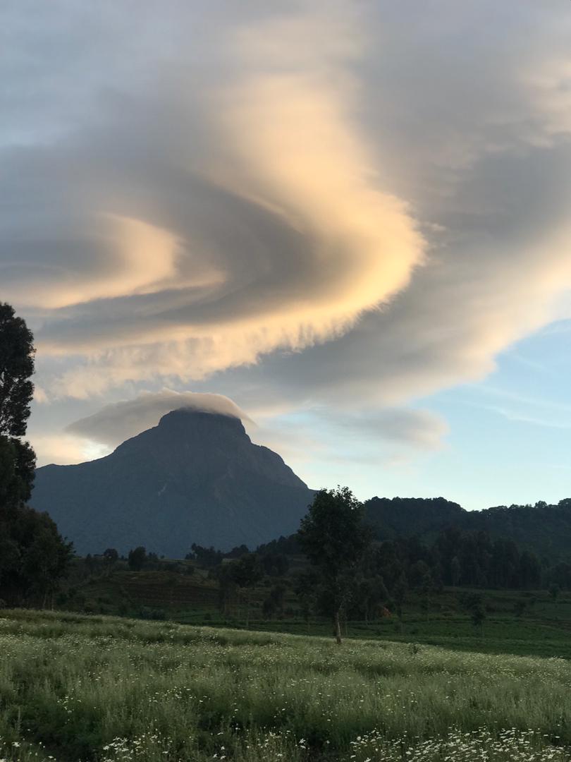 LillianeGahima's tweet image. Still about #EarthDay2022 . Isn&apos;t this planet just beautiful 😍!
#EarthDay 
#OneSharedHome 
#InvestInOurPlanet