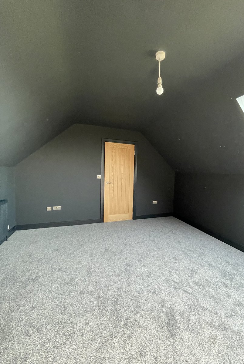 colourcraftsw's tweet image. Haven’t posted for a while,
Here’s a loft cinema room we recently decorated for AFC Bournemouth captain Lloyd Kelly🔴⚫️⚽️ @FarrowandBall #colourcraftdecorators #bristol #afcbournemouth #decorating #football #farrowandball #railings31