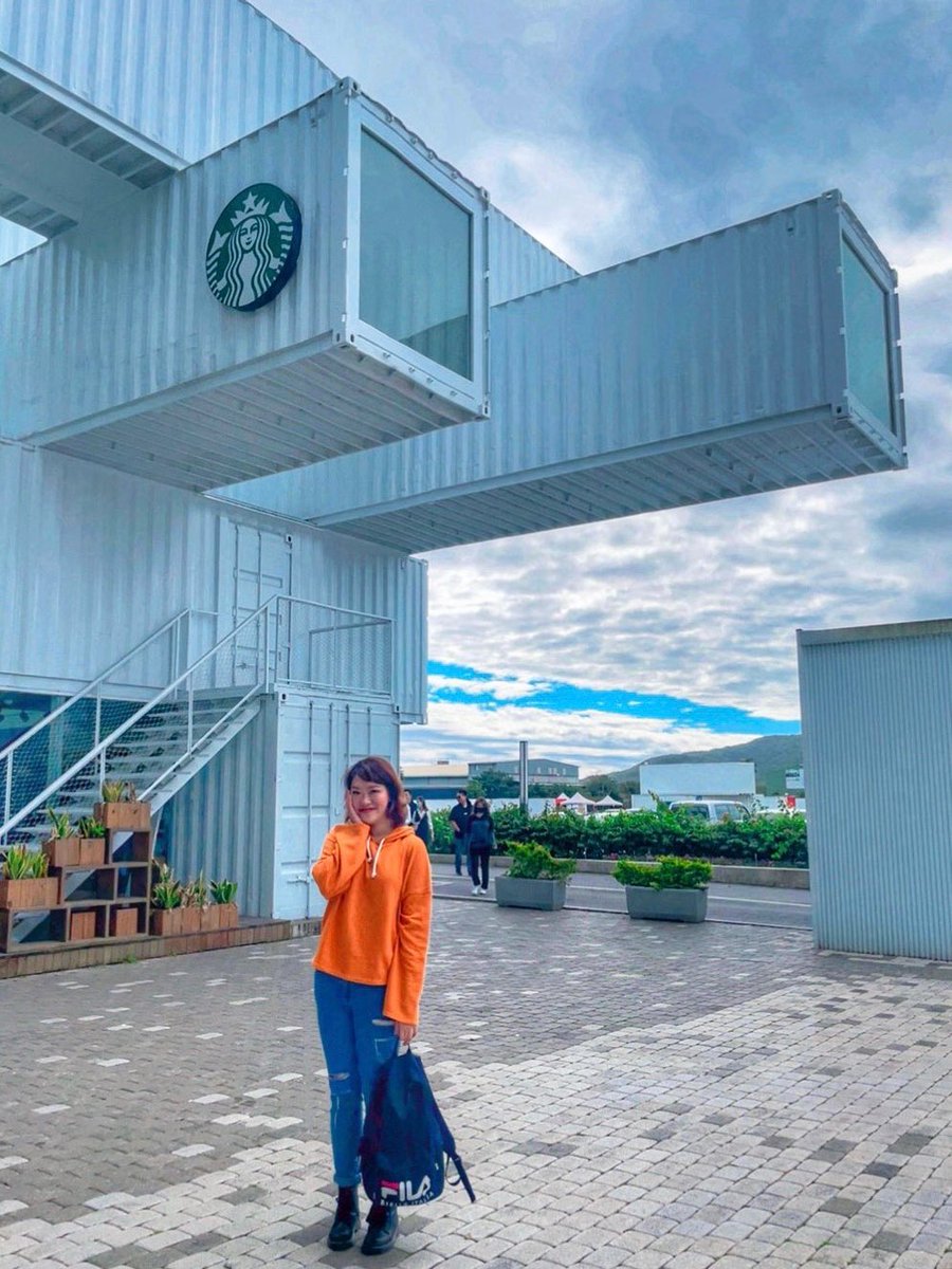 ___haaaaan's tweet photo. #20210105 
觀光客必踩行程

#hualien #花蓮貨櫃星巴克 https://t.co/YwelQ7Vmjv