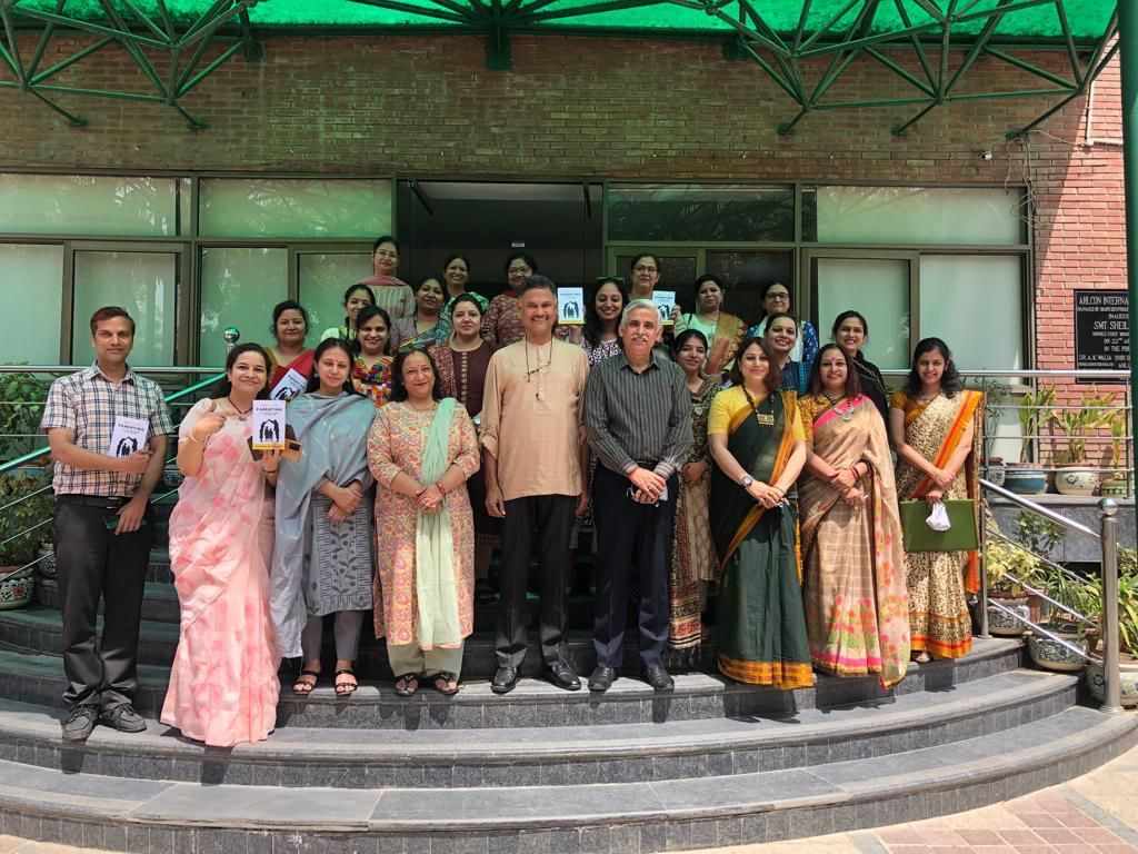 Poonamm1611's tweet image. Excellent Parenting session by Mr. Sivaram Raghavan #interactive #interestinganecdotes #engagingdiscussions. Gratitude to be a part of such enlightened session @kandhari_ekta @ashokkp @y_sanjay @Shambhuj007 @pntduggal @SimranNischal1