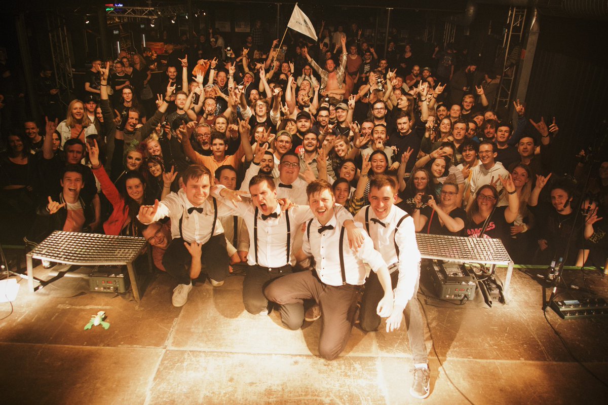standupstacy_'s tweet photo. Wie verrückt war das denn ihr geilen Münchner:innen? Hometown enttäuscht nie ♥️♥️ Heute Abend gibts dann den Tourabschluss in Würzburg. Abriss! @AtticStories @SpiderPromotion https://t.co/WPFqekhCt8