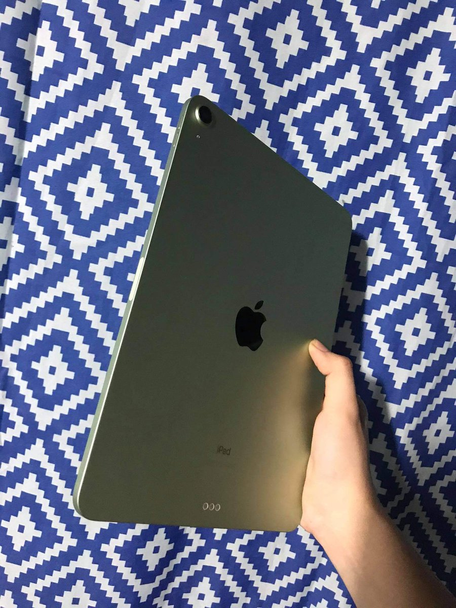 DDgreatD's tweet image. Hello twitter pips, please help me find my iPad nawala siya while nasa rally ako ni VP @lenirobredo 🥺 nandon work and  yun gamit ko for online class😭please if nakita niyo po dm me po agad may case siya na luma na parang forest nakalagay and green din tapos may pencil din siya😭