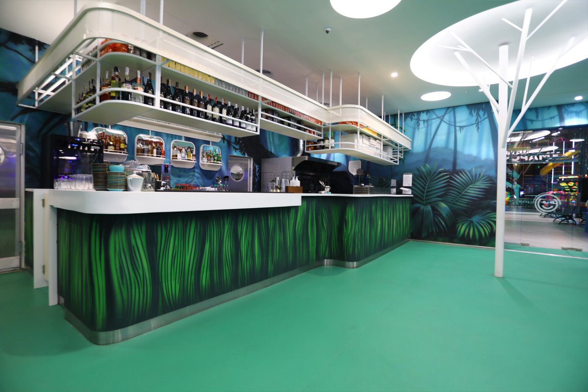 utartstudio's tweet photo. The thematic decoration of the restaurant, futuristic plant plots based on the movie AVATAR, continues the general theme of the modern amusement park.
#artinrestaurant #utartstudio #graffiti #muralukraine #art #artstudio #avatar #jungleavatar https://t.co/13Ed2TPSs3