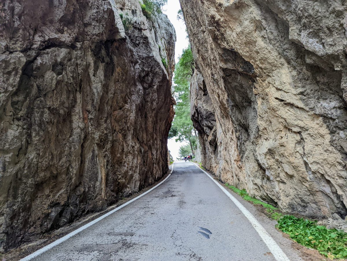 howardlindzon's tweet photo. More insane photos from todays climb https://t.co/UEqUQRUaNU