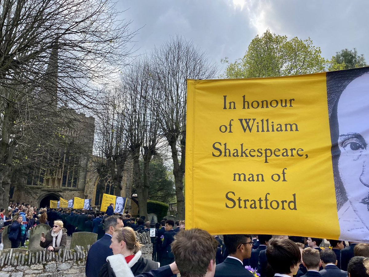 HolyTrinitySonA's tweet photo. It’s wonderful to once again celebrate Shakespeare’s birthday &amp; anniversary of death, thanks to all who made it possible. #stratforduponavon #shakespeare #happybirthdayshakespeare https://t.co/m1pbedzT8g