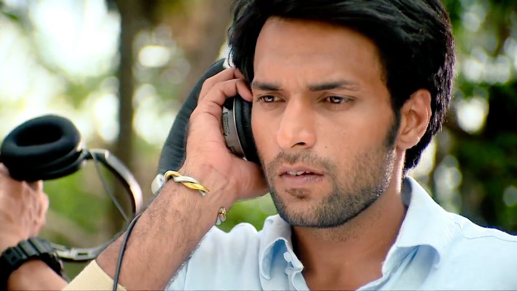 Misty203023541's tweet photo. Expression kingπποΈ
#arjun #shaleenmalhotra #shaleenasarjun #arjunian #shandom https://t.co/8stSRA5TlL