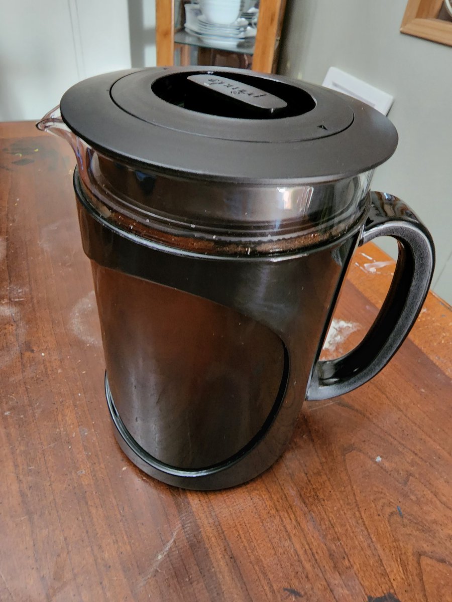 JavaJunkie721's tweet image. Let the cold brew process, begin!
@folgers #coldbrew #coldbrewcoffee #firsttimer #primula @PrimulaProducts
