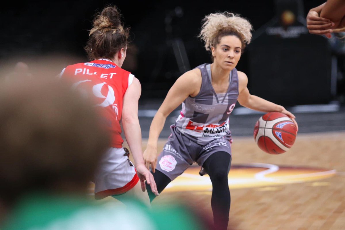 monaco__info's tweet image. Victoire de la @MBA_Basket qui remporte le Trophée Coupe de France à Bercy : Najat Ouardad, la capitaine de l’équipe sera notre invitée ce soir. 

© Jérémie Bernigole-Stroh /@CodeSportMonaco