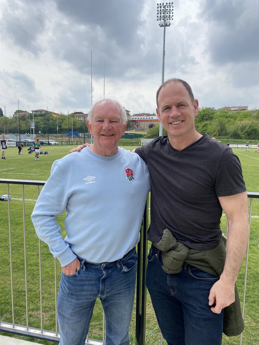 Anyone know who this World class coach is? Taught @EnglandRugby how to play! Here in Italy mentoring the England coaches! The Yoda of rugby!