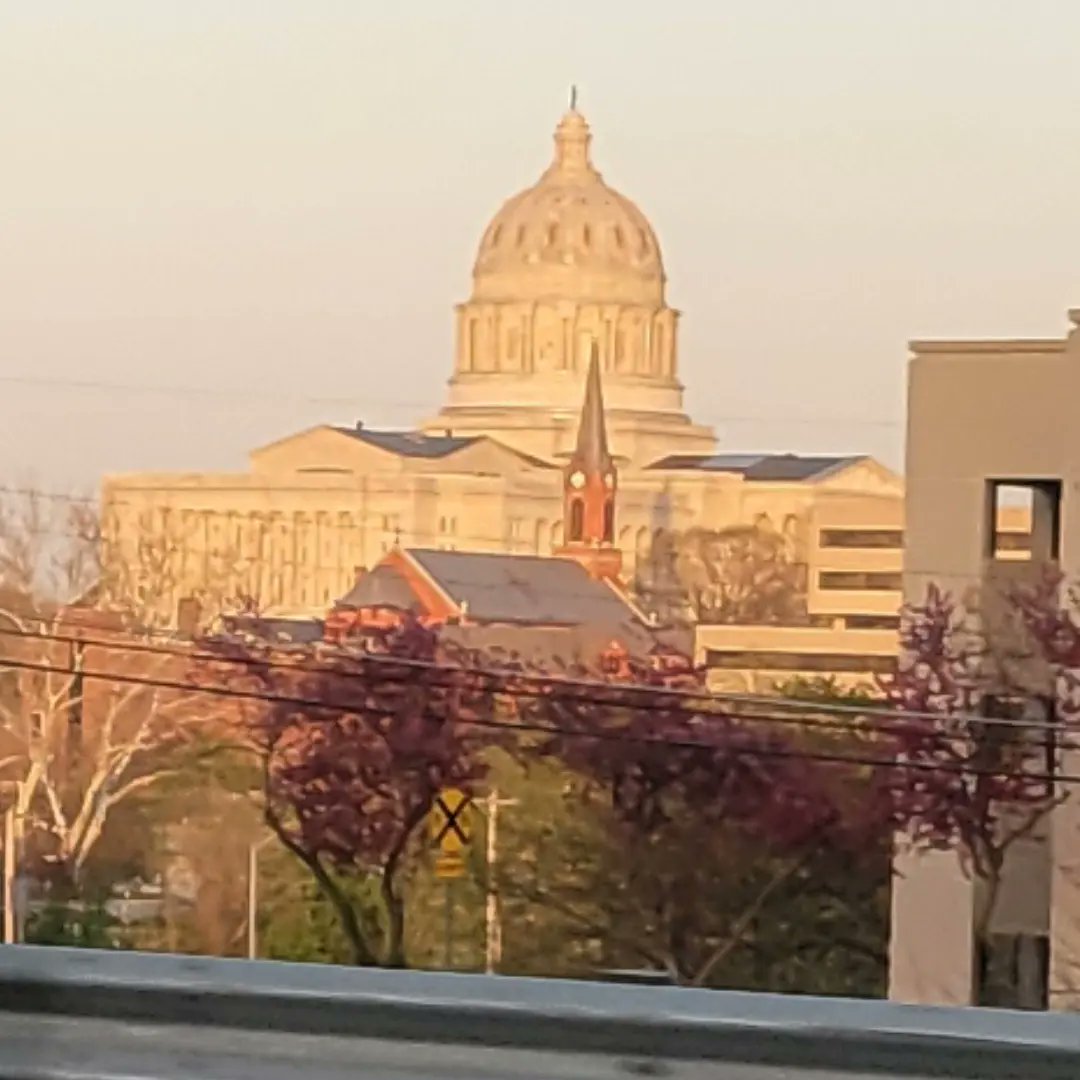 ImJustDrD2's tweet photo. Bitter sweet moment after a short run, this morning.   Possibly my last #MNEA Regional Assembly 🥲

#NEA #UnionTeacher #AfricanAmericanMaleTeacher #MiddleSchoolTeacher https://t.co/A7WWMTzBO6