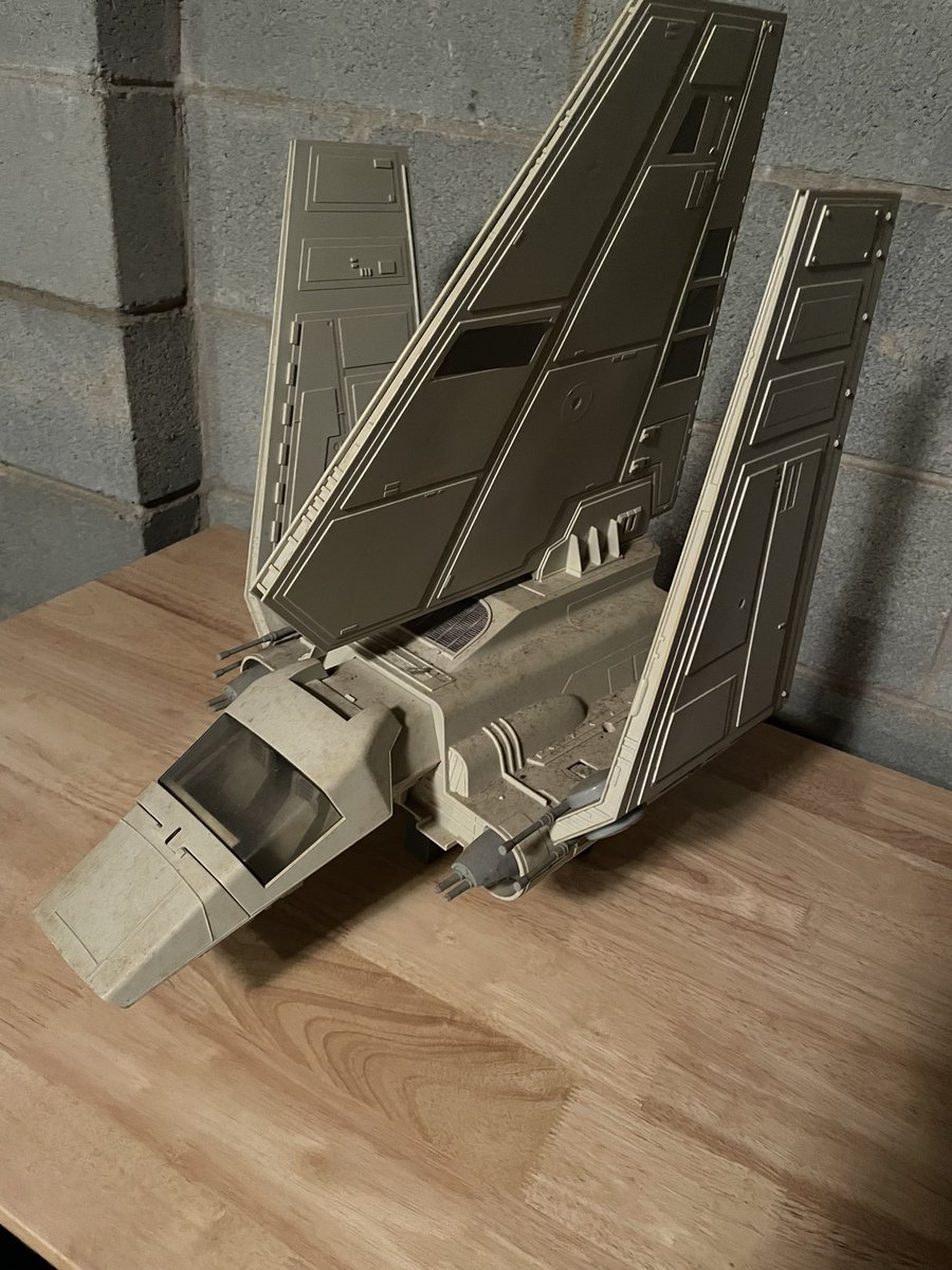 flipXbayless's tweet photo. Any vintage toy fans out there? Feel free to make me an offer before it hits eBay. Lego 93650 - 1994 ROTJ Imperial Shuttle (complete). #StarWars #lego https://t.co/OBC0znqeXN