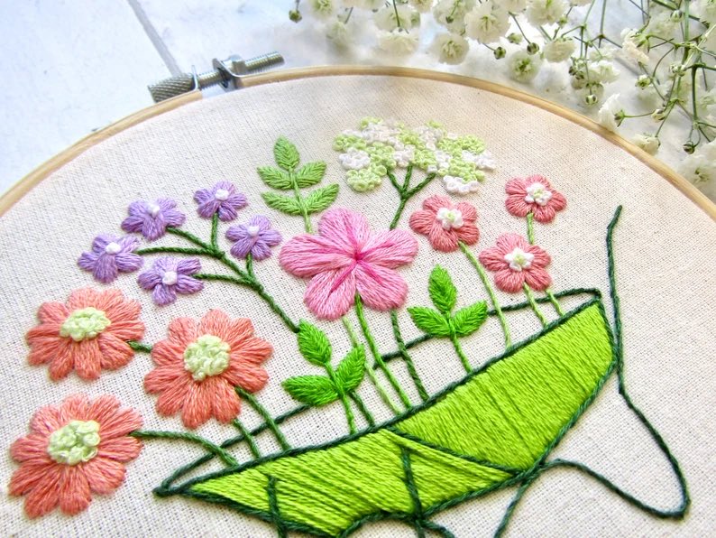 Little Green Stitches tweet media