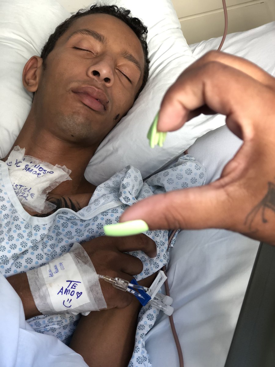 karolbellator's tweet photo. Não fui eu que ordenei a você? Seja forte e corajoso! Não se apavore nem desanime, pois o Senhor, o seu Deus, estará com você por onde você andar.
Josué 1:9 💙

Eu estou contigo, Deus está conosco.. ele não abandona um filho teu, ele te ama e eu também, eu estou aqui! Levante daí https://t.co/haaCXa1hDj