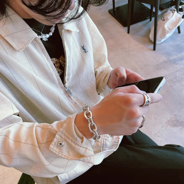 「女子目線のメンズアクセサリー」というコンセプトのブランド『ryk by ritsu』が正式オープンしたよ🎉

このとても自由なアクセサリーを製作してるのは私の大学時代からの友達です✨インスタからクーポンもらえるよ!→ https://t.co/pYFw9L88QV

ryk by ritsu ONLINE STORE
https://t.co/ijuEiasyrV 